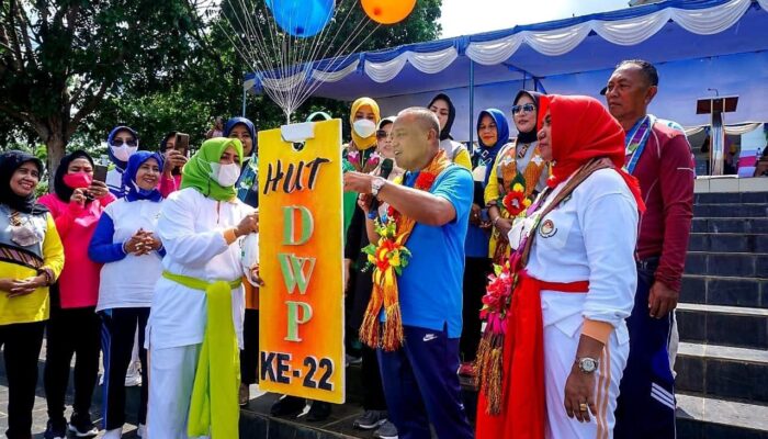 HUT Dharma Wanita Baubau Fokus Sektor Kesehatan dan Ekonomi
