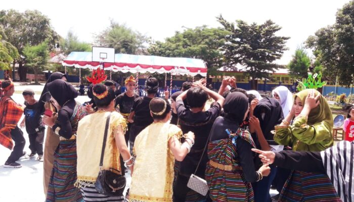 SMPN di Wakatobi Deklarasi Sekolah Ramah Anak Lewat Tarian Kolosal