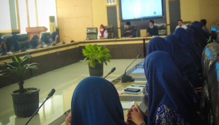 MTsN 2 Kendari Studi Parlemen di DPRD Kota Kendari