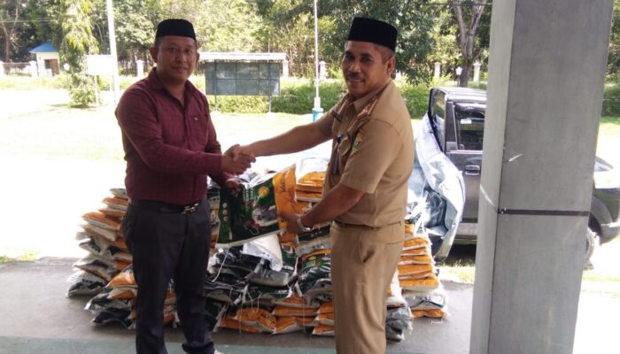 Baznas Salurkan Beras 750 Kg ke Fakir Miskin di Desa Parida Muna