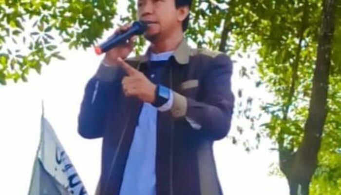 Tolak Rencana Kenaikan Harga BBM, Tokoh Umat di Sulawesi Tenggara Seruhkan Solusi Syariah Islam