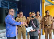 Pemda Muna Barat Bantu Korban Kebakaran di Desa Momuntu