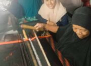 Peserta KKN UNUJA Belajar Menenun Sarung Tradisional Khas Wakatobi