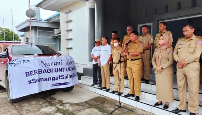 Wabup Buton Utara Lepas Paket Sembako PT Astra untuk Warga