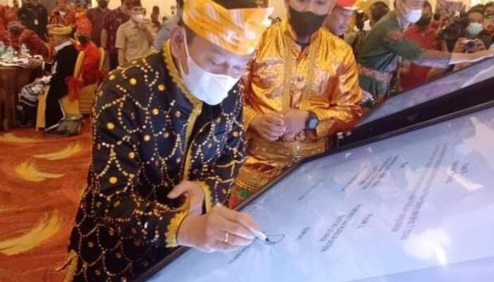 Lindungi Kekayaan Intelektual Milik Daerah, Bupati Ridwan Zakariah Teken MoU Bersama Kemenkumham