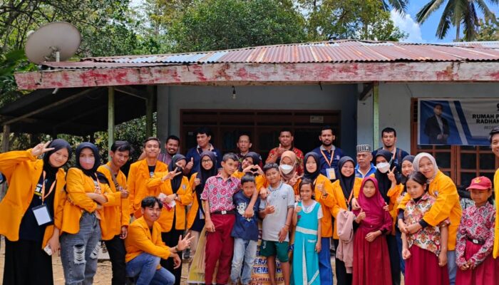 Mahasiswa KKN Tematik UHO Buat Penyediaan Data Base Spasial di Desa Sumber Sari 