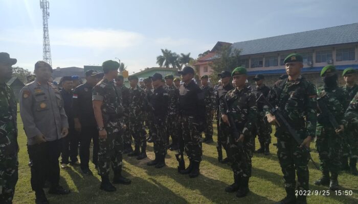 Sambut Kedatangan Presiden, TNI/Polri Gelar Pasukan