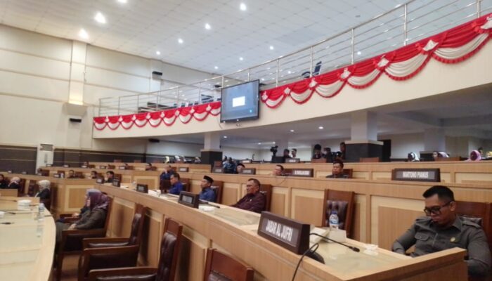 Pemerintah Kota Kendari Serahkan Raperda APBD 2023