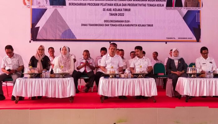 Sejumlah Kelompok Wirausaha di Kolaka Timur Mendapat Bantuan Alat Usaha