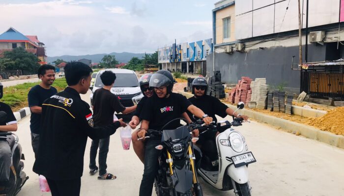Ramadan Mubarak, KBM STMIK Bina Bangsa Bagi Takjil Gratis