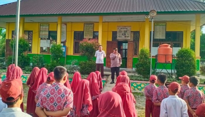Kapolsek Palangga Selatan Sambangi SD dan SMP, Berikan Imbauan Kamtibmas
