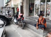Kisah Tukang Parkir Asal Bogor Usia Senja Bertahan Cari Nafkah di Kendari