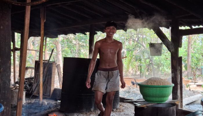 Dibayar Bergantung Produksi, Begini Perjuangan Pekerja Pabrik Tempe di Konawe Selatan Hidupi Keluarga